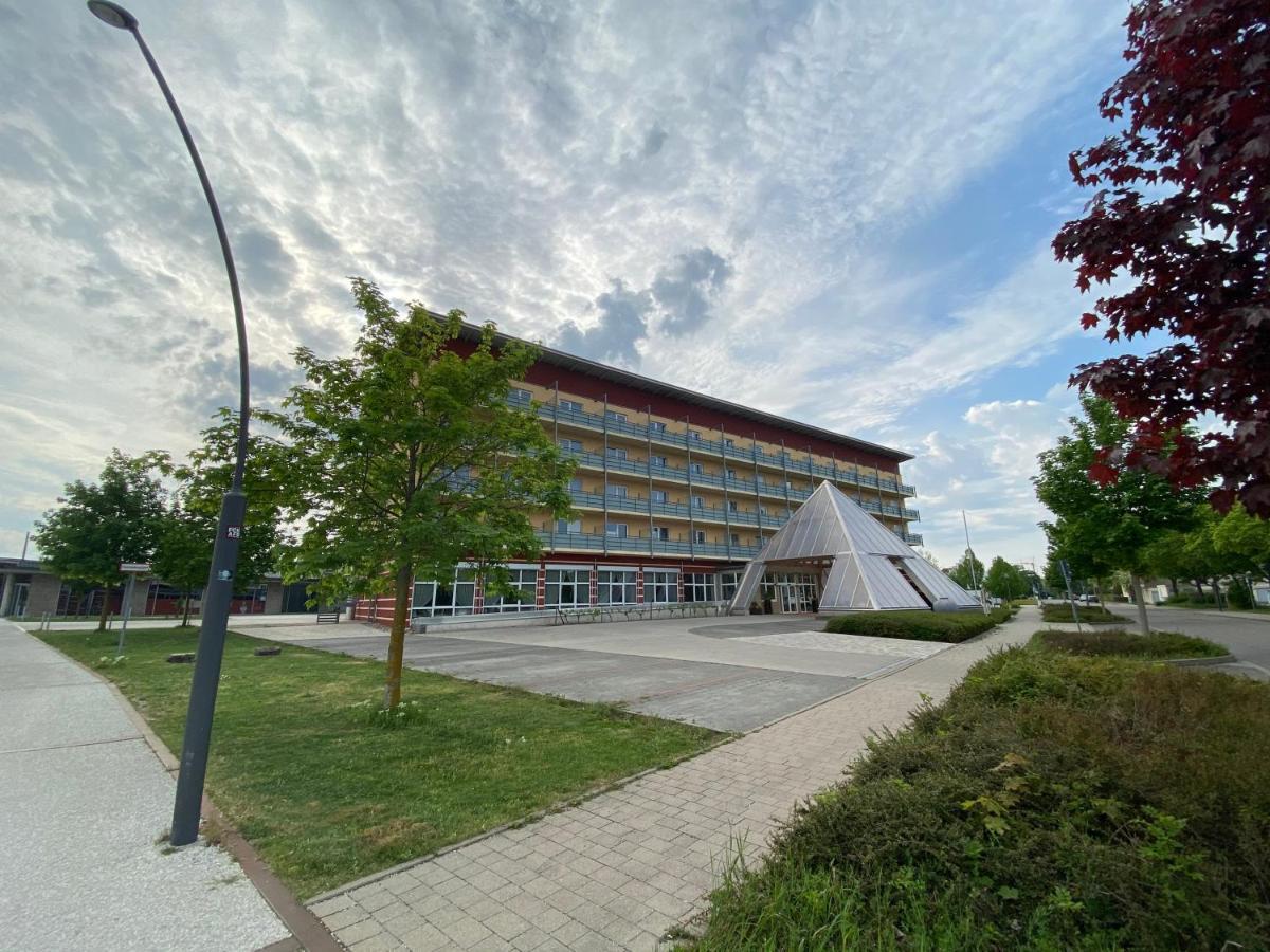 Kurhotel Pyramide Bad Windsheim Exteriér fotografie